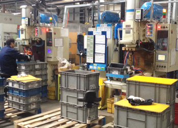 安嘉中頻逆變式凸焊機(jī)奇昊汽車系統(tǒng)現(xiàn)場(chǎng)案例 安嘉中頻逆變式凸焊機(jī)奇昊汽車系統(tǒng)現(xiàn)場(chǎng)案例